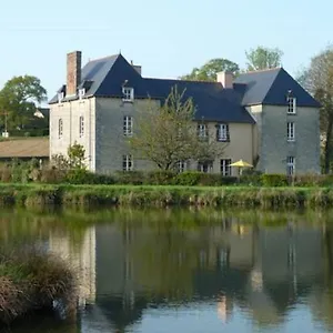 Bed & Breakfast L'atelier Du Presbytere, Saint-Maugan